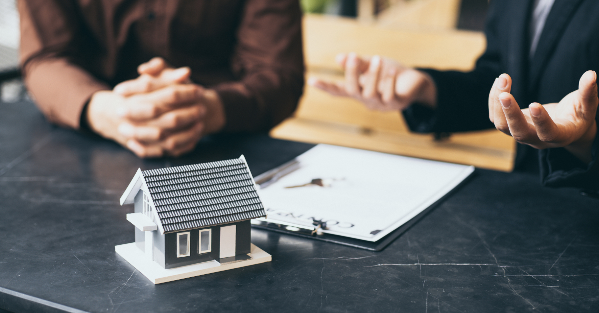 wealth management advisor helping client with estate planning